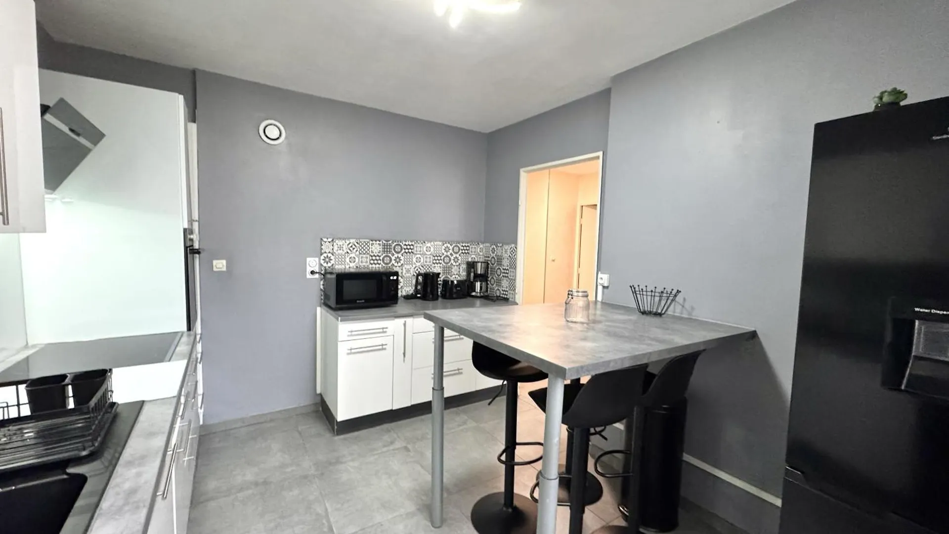 Le Citybreak Beaut4 Moderne Terrasse-Centre-Ville Parking Gratuit Saint-Priest  0*, Saint-Priest (Rhone)