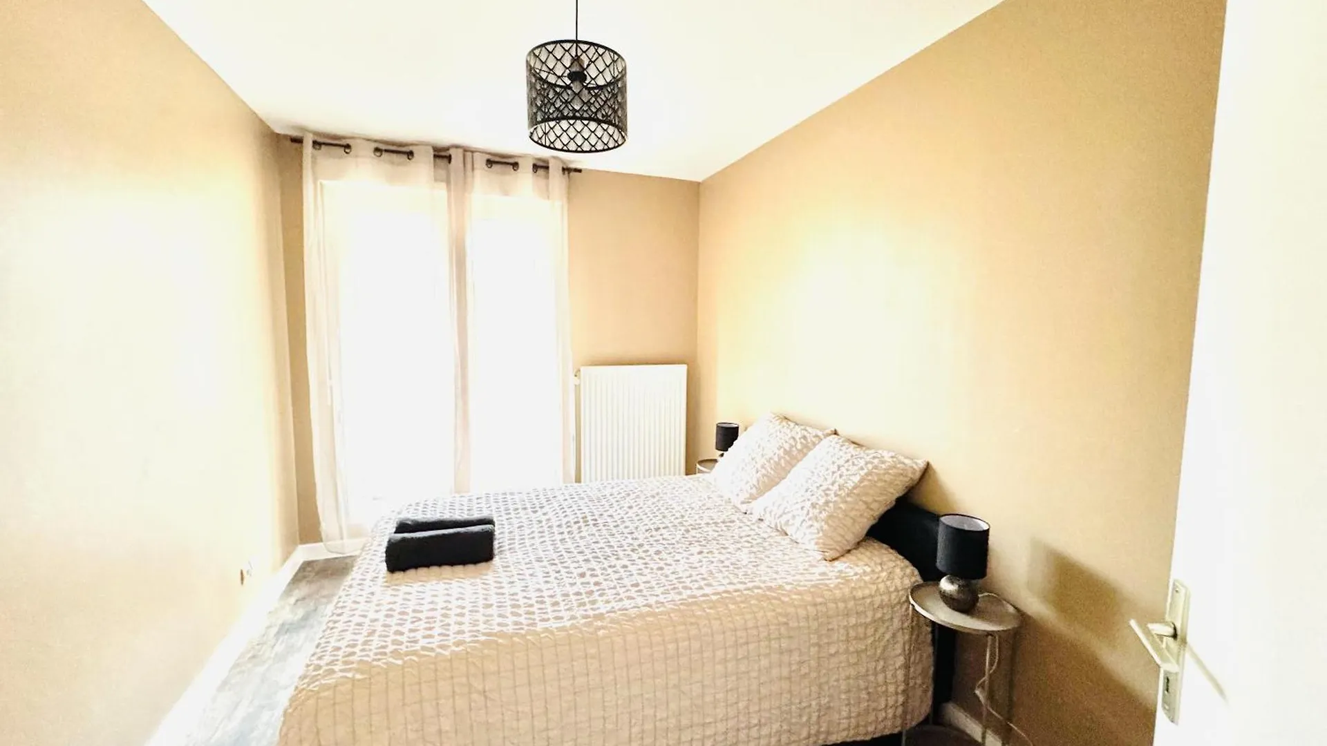 Le Citybreak Beaut4 Moderne Terrasse-Centre-Ville Parking Gratuit Saint-Priest  Saint-Priest (Rhone)