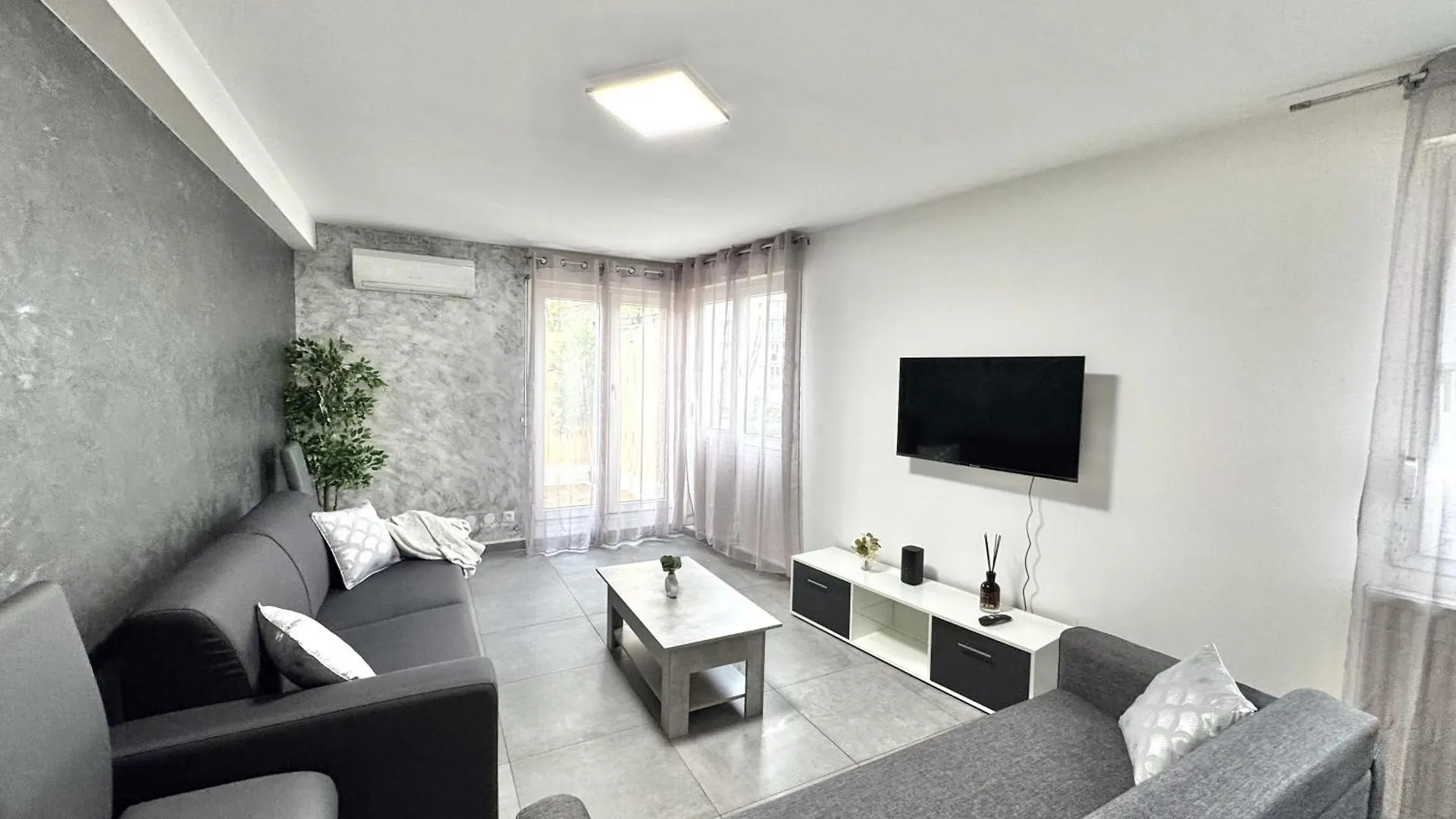 Le Citybreak Beaut4 Moderne Terrasse-Centre-Ville Parking Gratuit Saint-Priest  Apartamento